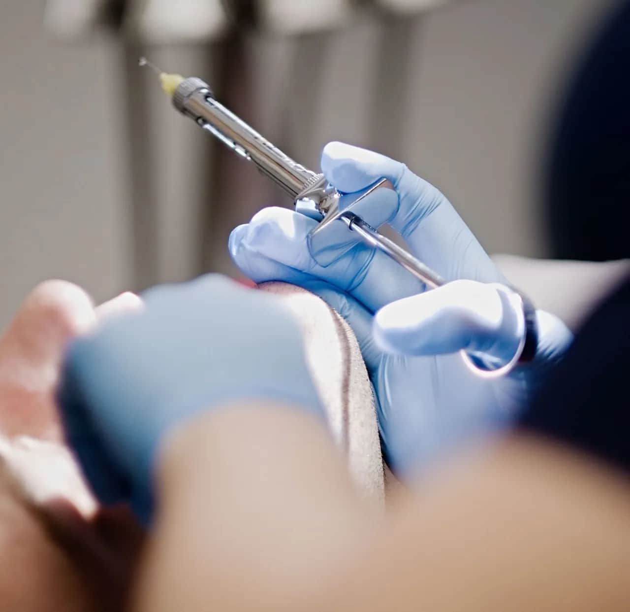 Czy na pogotowiu dentystycznym wyrywają zęby w nagłych przypadkach?