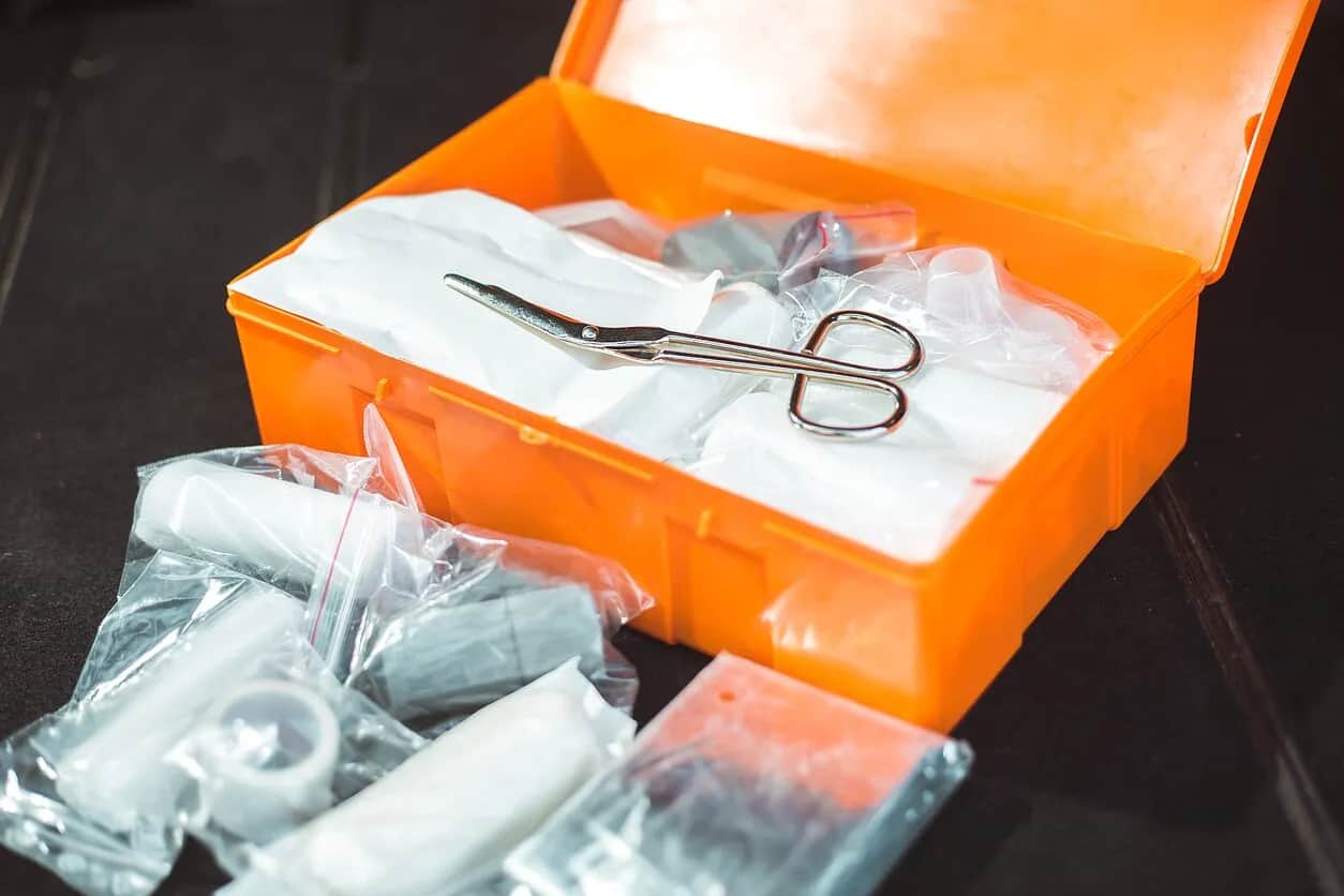 Czy apteczka samochodowa ma termin ważności? Sprawdź, by uniknąć problemów